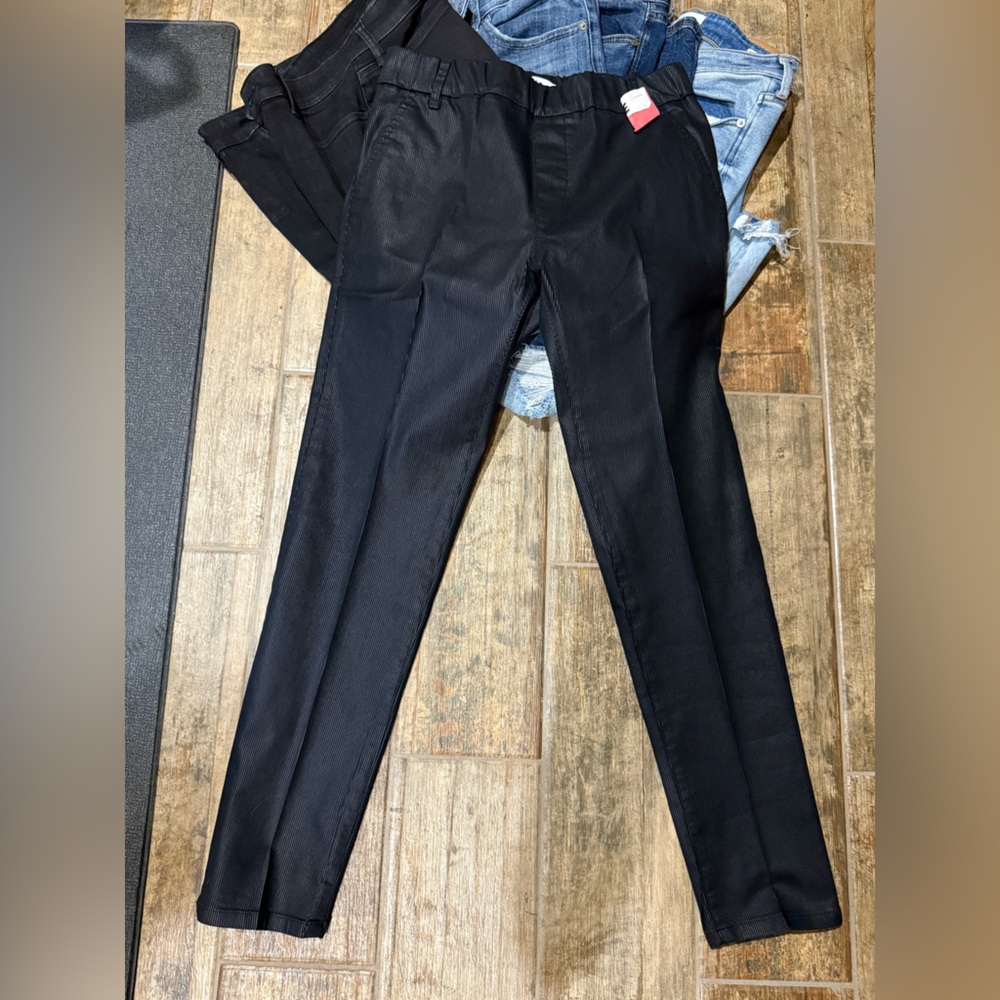 Beautiful striped pants from Flog.